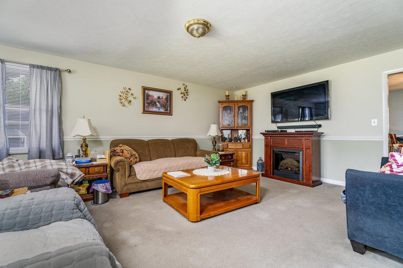 10461 MOUNTAIN VALLEY RD, ROCKINGHAM, Virginia 22802, 3 Bedrooms Bedrooms, ,2 BathroomsBathrooms,Residential,10461 MOUNTAIN VALLEY RD,667840 MLS # 667840