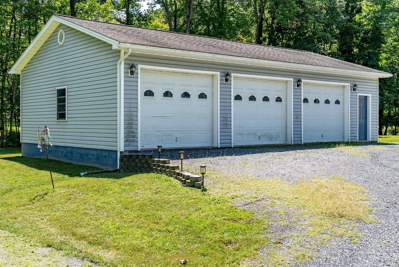 10461 MOUNTAIN VALLEY RD, ROCKINGHAM, Virginia 22802, 3 Bedrooms Bedrooms, ,2 BathroomsBathrooms,Residential,10461 MOUNTAIN VALLEY RD,667840 MLS # 667840