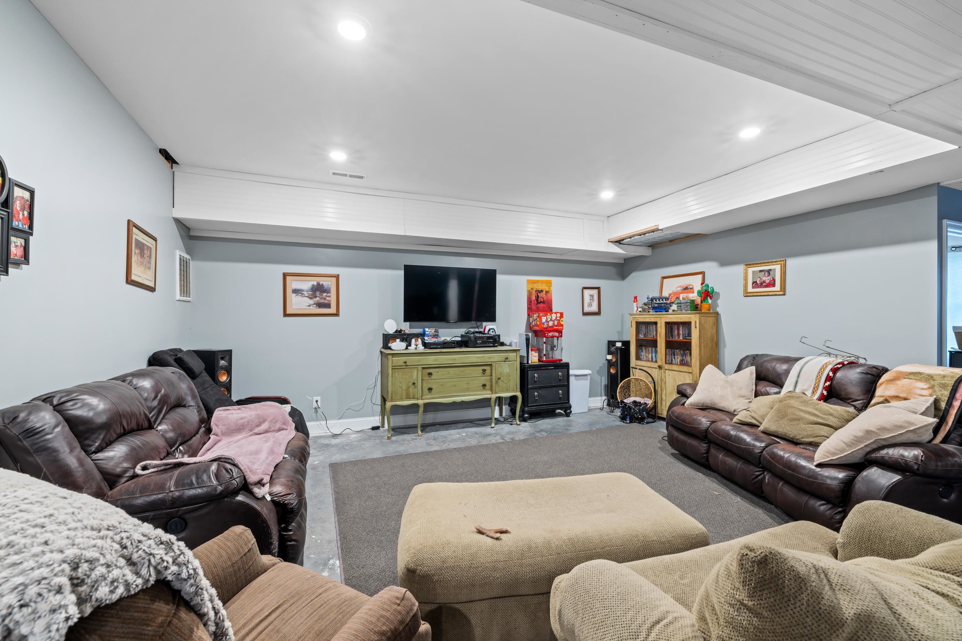 8363 BAXTER LN, SINGERS GLEN, Virginia 22850, 5 Bedrooms Bedrooms, ,3 BathroomsBathrooms,Residential,8363 BAXTER LN,667848 MLS # 667848