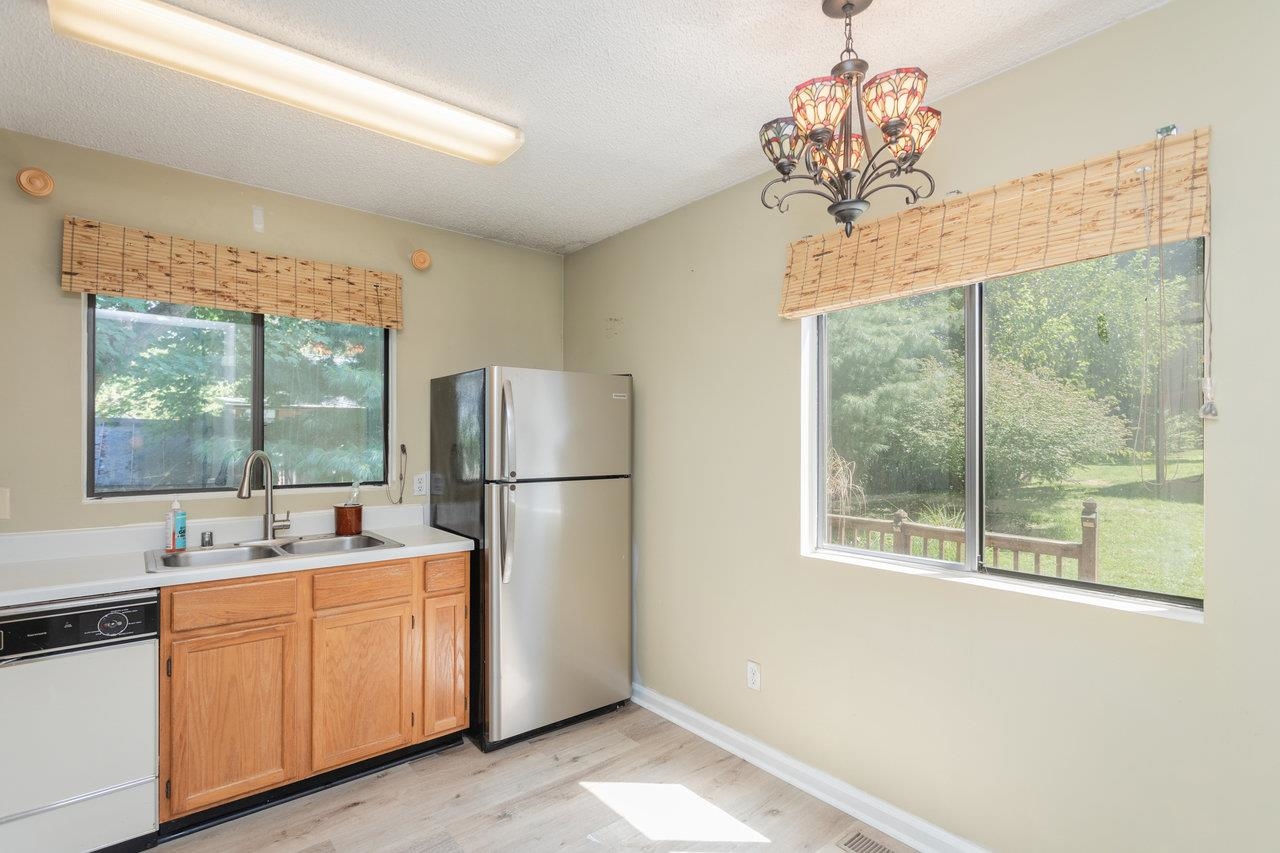 510 STONEFIELD CT, HARRISONBURG, Virginia 22802, 3 Bedrooms Bedrooms, ,2 BathroomsBathrooms,Residential,510 STONEFIELD CT,667849 MLS # 667849