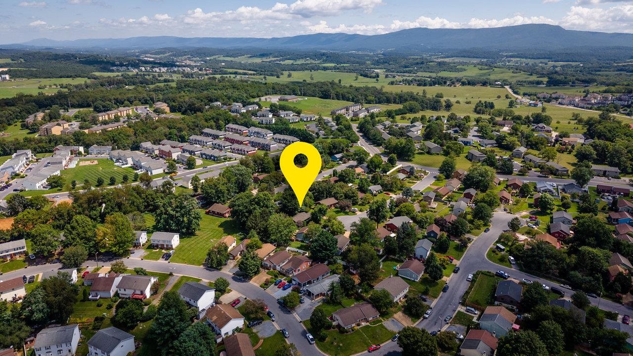 510 STONEFIELD CT, HARRISONBURG, Virginia 22802, 3 Bedrooms Bedrooms, ,2 BathroomsBathrooms,Residential,510 STONEFIELD CT,667849 MLS # 667849