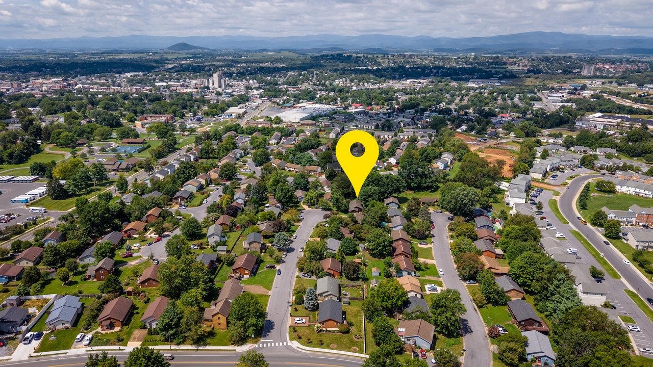510 STONEFIELD CT, HARRISONBURG, Virginia 22802, 3 Bedrooms Bedrooms, ,2 BathroomsBathrooms,Residential,510 STONEFIELD CT,667849 MLS # 667849