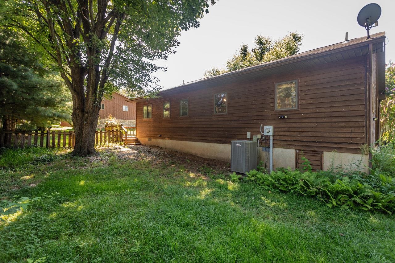 510 STONEFIELD CT, HARRISONBURG, Virginia 22802, 3 Bedrooms Bedrooms, ,2 BathroomsBathrooms,Residential,510 STONEFIELD CT,667849 MLS # 667849