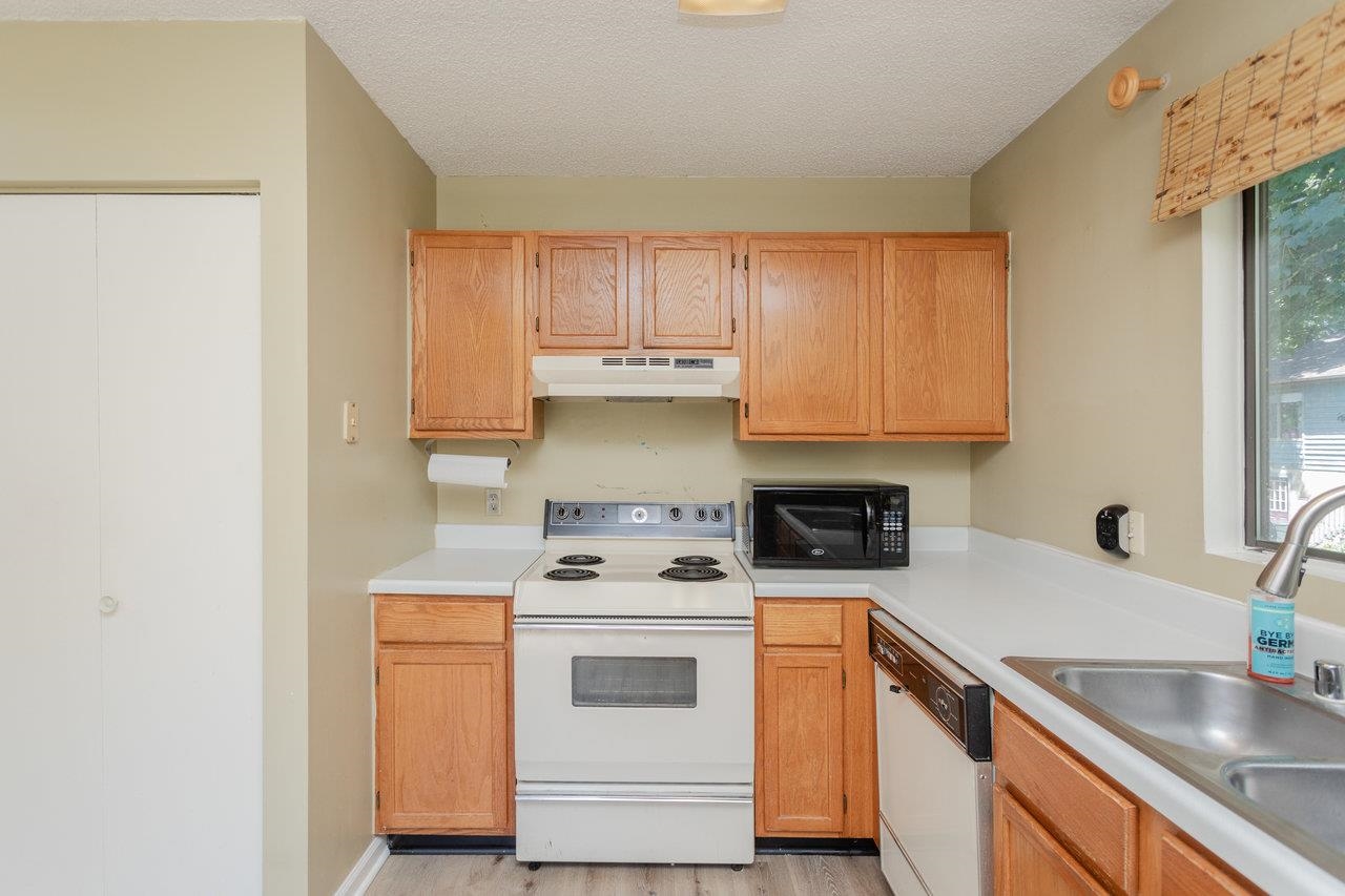 510 STONEFIELD CT, HARRISONBURG, Virginia 22802, 3 Bedrooms Bedrooms, ,2 BathroomsBathrooms,Residential,510 STONEFIELD CT,667849 MLS # 667849