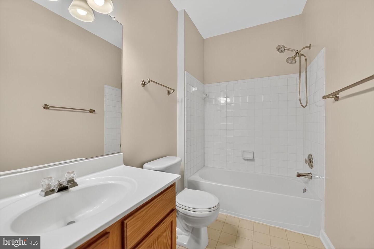 20230 MACGLASHAN TER #2107, ASHBURN, Virginia 20147, 2 Bedrooms Bedrooms, ,2 BathroomsBathrooms,Residential,For sale,20230 MACGLASHAN TER #2107,VALO2102034 MLS # VALO2102034