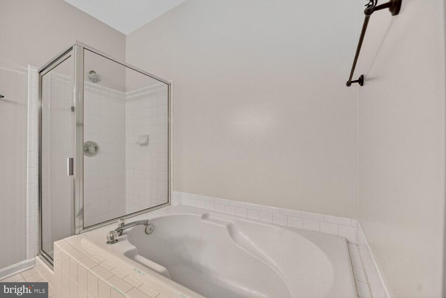 20230 MACGLASHAN TER #2107, ASHBURN, Virginia 20147, 2 Bedrooms Bedrooms, ,2 BathroomsBathrooms,Residential,For sale,20230 MACGLASHAN TER #2107,VALO2102034 MLS # VALO2102034