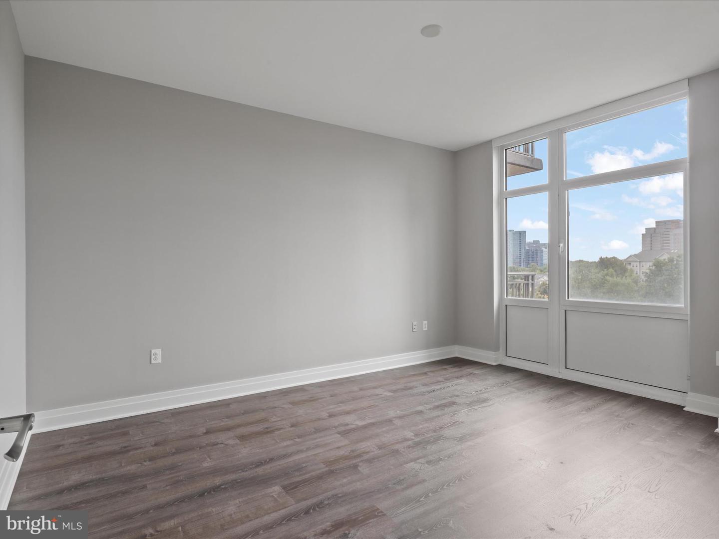 8220 CRESTWOOD HEIGHTS DR #708, MCLEAN, Virginia 22102, 2 Bedrooms Bedrooms, ,2 BathroomsBathrooms,Residential,For sale,8220 CRESTWOOD HEIGHTS DR #708,VAFX2257300 MLS # VAFX2257300
