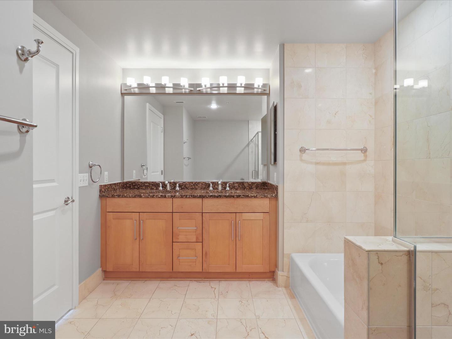 8220 CRESTWOOD HEIGHTS DR #708, MCLEAN, Virginia 22102, 2 Bedrooms Bedrooms, ,2 BathroomsBathrooms,Residential,For sale,8220 CRESTWOOD HEIGHTS DR #708,VAFX2257300 MLS # VAFX2257300