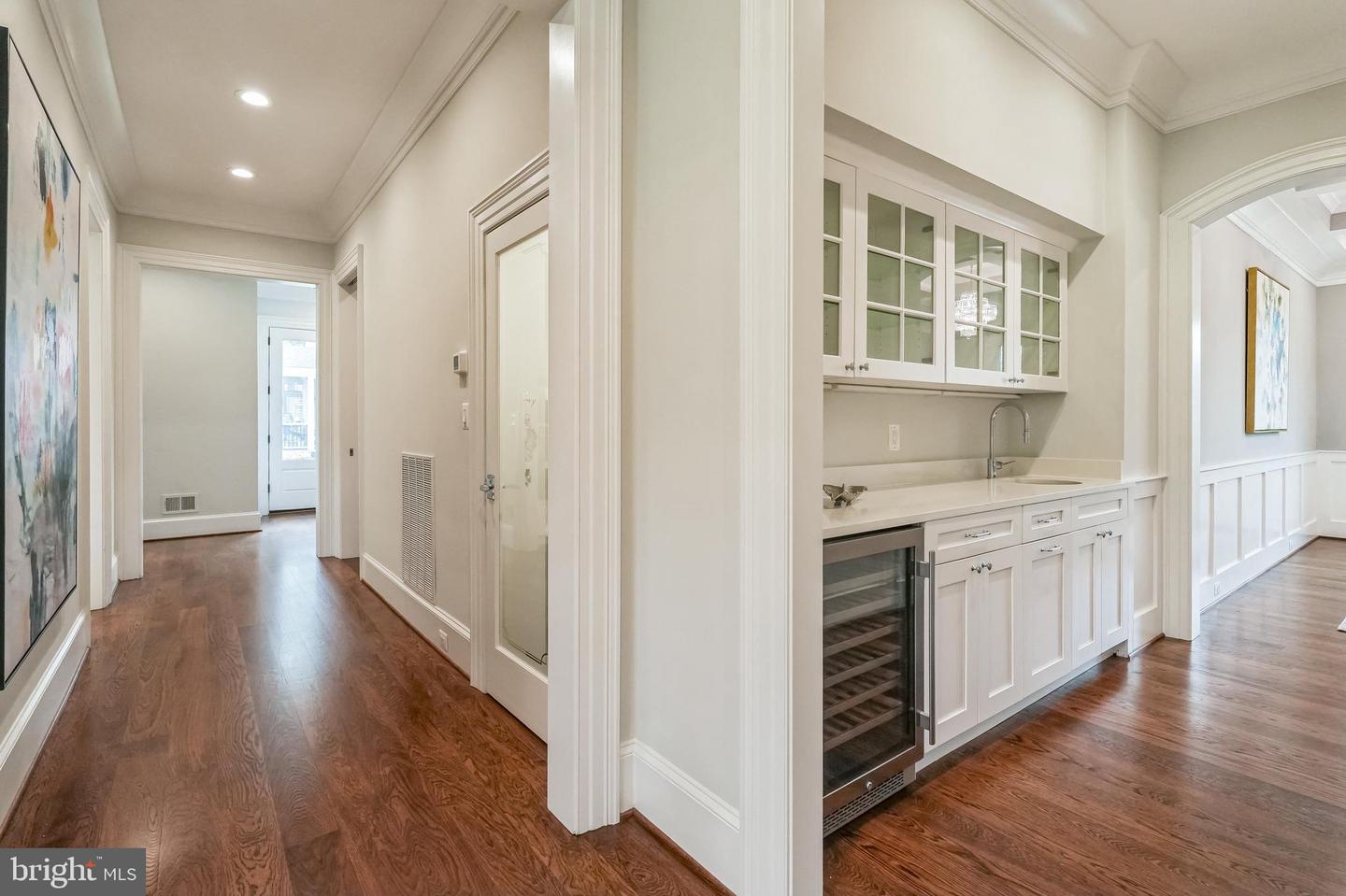 305 OLD COURTHOUSE RD NE, VIENNA, Virginia 22180, 8 Bedrooms Bedrooms, ,7 BathroomsBathrooms,Residential,For sale,305 OLD COURTHOUSE RD NE,VAFX2257342 MLS # VAFX2257342