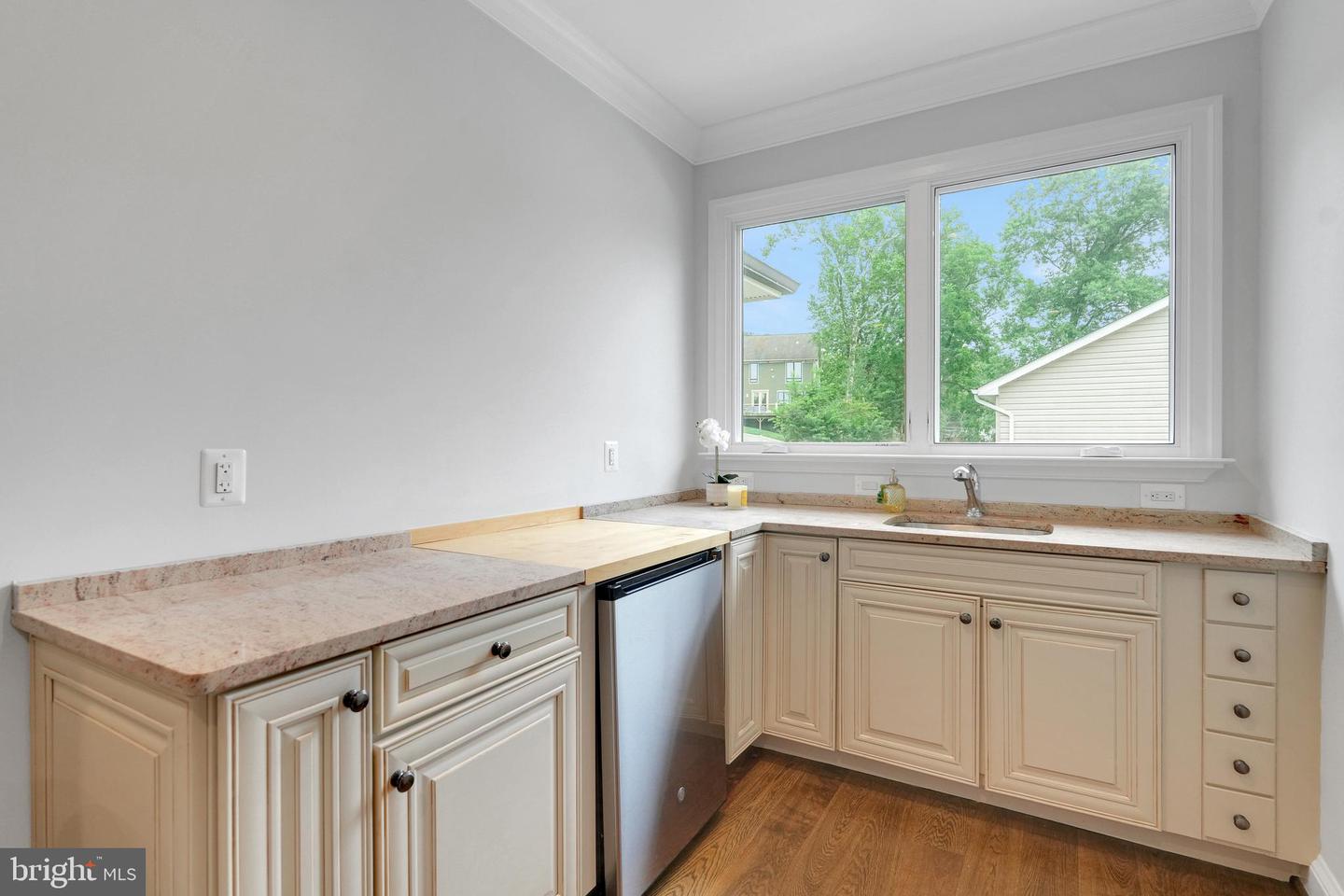 305 OLD COURTHOUSE RD NE, VIENNA, Virginia 22180, 8 Bedrooms Bedrooms, ,7 BathroomsBathrooms,Residential,For sale,305 OLD COURTHOUSE RD NE,VAFX2257342 MLS # VAFX2257342