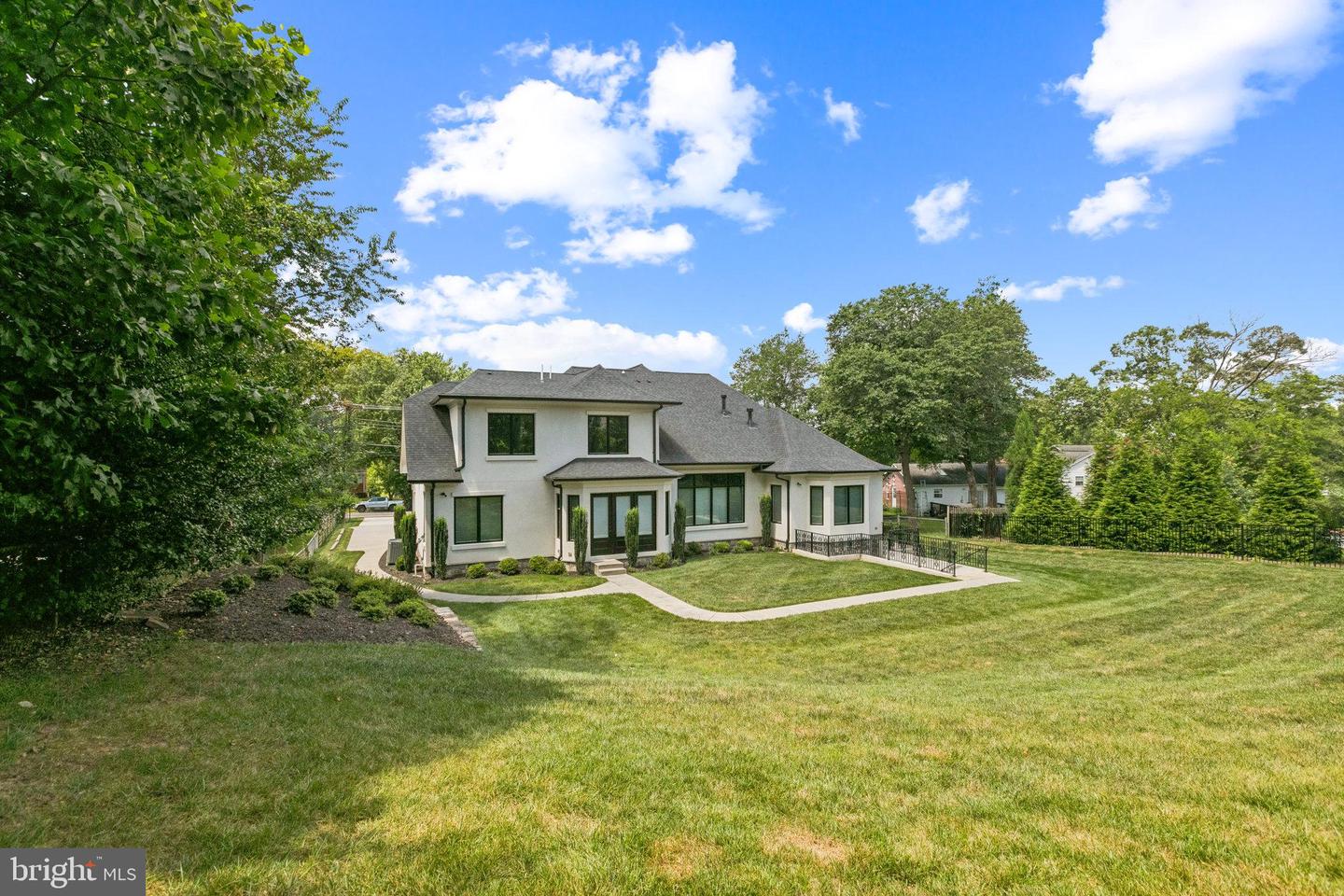 305 OLD COURTHOUSE RD NE, VIENNA, Virginia 22180, 8 Bedrooms Bedrooms, ,7 BathroomsBathrooms,Residential,For sale,305 OLD COURTHOUSE RD NE,VAFX2257342 MLS # VAFX2257342