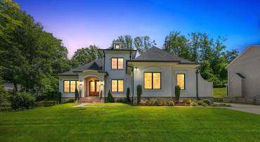 305 OLD COURTHOUSE RD NE, VIENNA, Virginia 22180, 8 Bedrooms Bedrooms, ,7 BathroomsBathrooms,Residential,For sale,305 OLD COURTHOUSE RD NE,VAFX2257342 MLS # VAFX2257342
