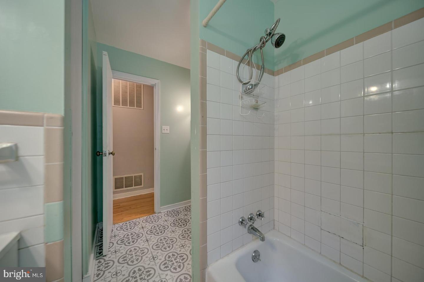 1011 FICKLEN RD, FREDERICKSBURG, Virginia 22405, 6 Bedrooms Bedrooms, ,2 BathroomsBathrooms,Residential,For sale,1011 FICKLEN RD,VAST2041224 MLS # VAST2041224