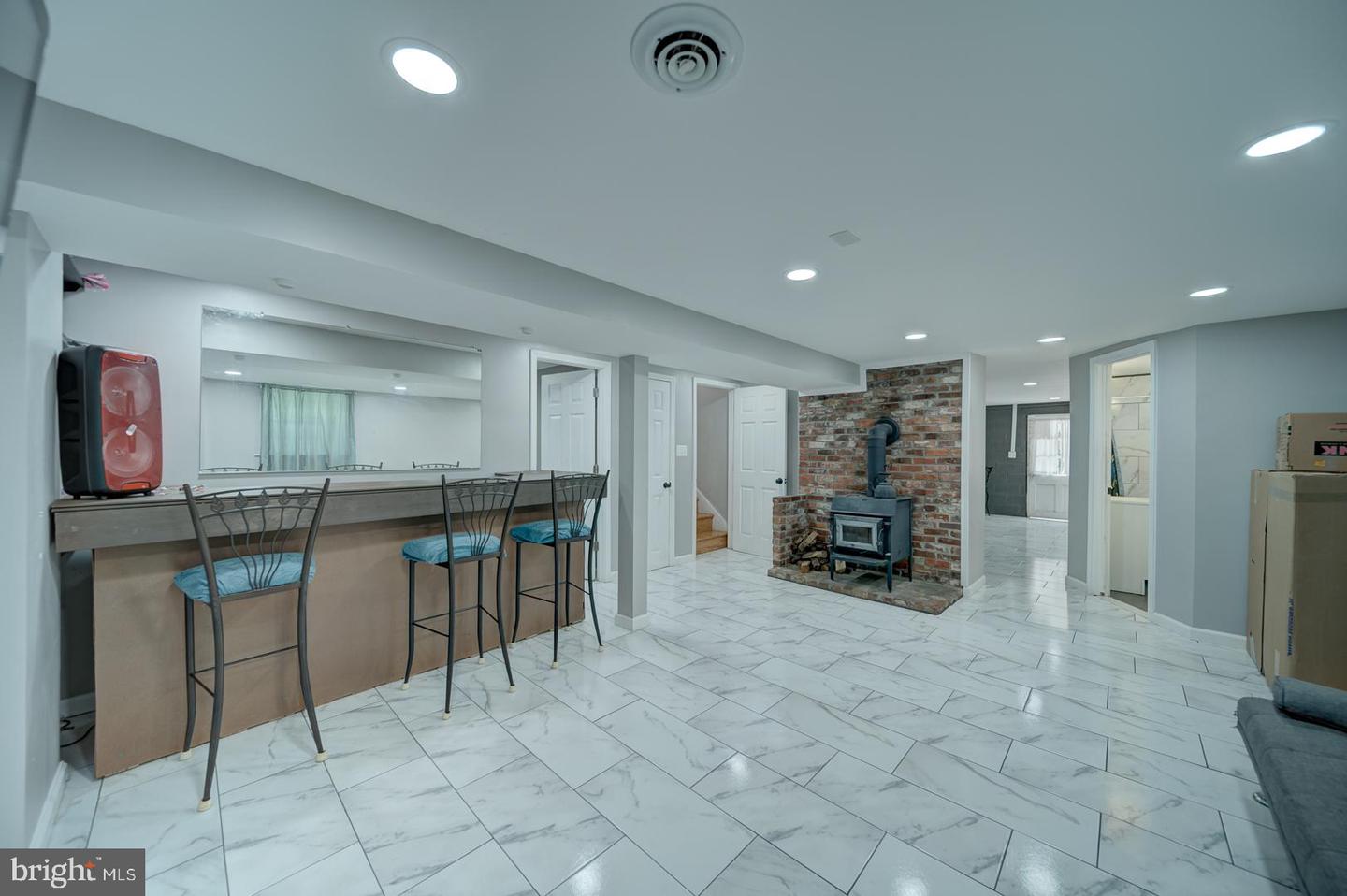 1011 FICKLEN RD, FREDERICKSBURG, Virginia 22405, 6 Bedrooms Bedrooms, ,2 BathroomsBathrooms,Residential,For sale,1011 FICKLEN RD,VAST2041224 MLS # VAST2041224