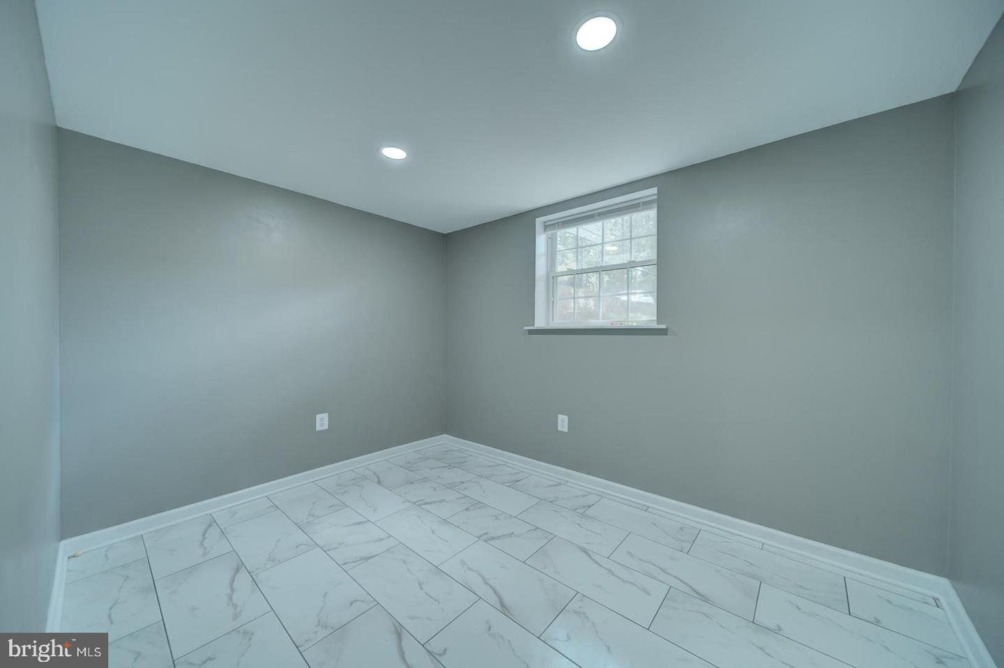 1011 FICKLEN RD, FREDERICKSBURG, Virginia 22405, 6 Bedrooms Bedrooms, ,2 BathroomsBathrooms,Residential,For sale,1011 FICKLEN RD,VAST2041224 MLS # VAST2041224