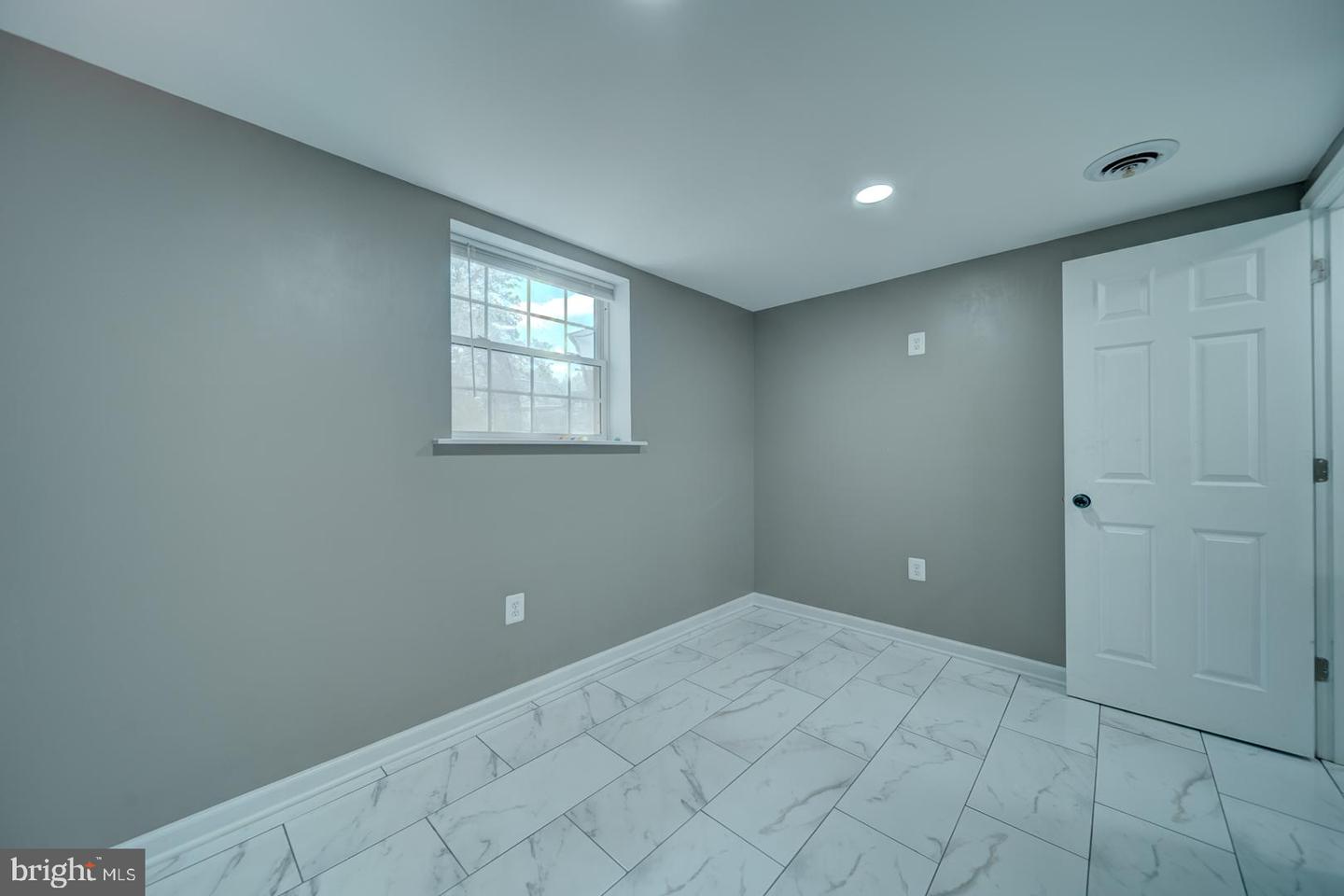 1011 FICKLEN RD, FREDERICKSBURG, Virginia 22405, 6 Bedrooms Bedrooms, ,2 BathroomsBathrooms,Residential,For sale,1011 FICKLEN RD,VAST2041224 MLS # VAST2041224