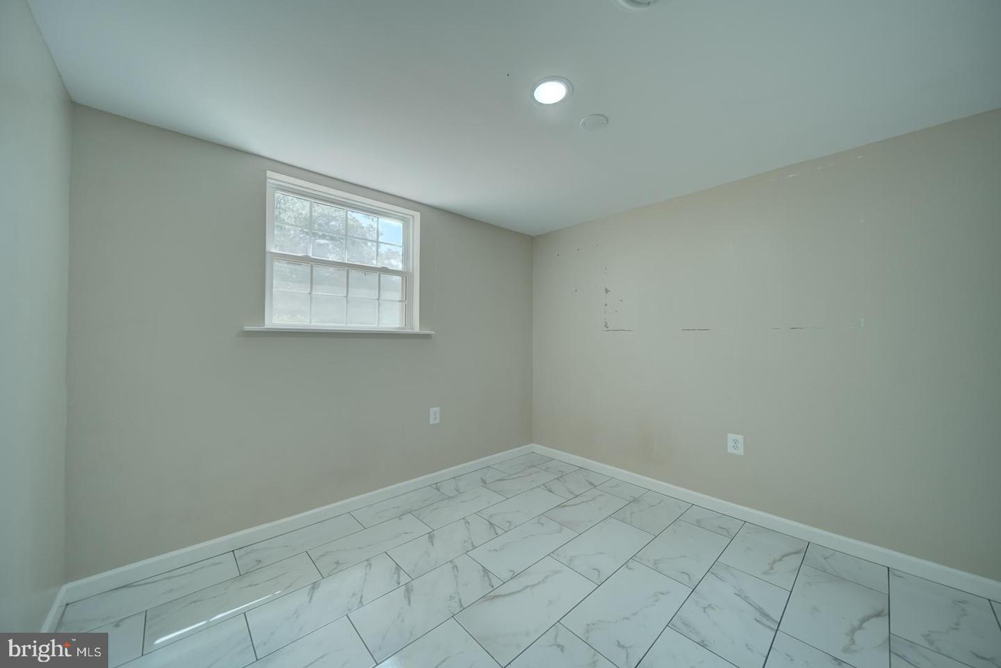 1011 FICKLEN RD, FREDERICKSBURG, Virginia 22405, 6 Bedrooms Bedrooms, ,2 BathroomsBathrooms,Residential,For sale,1011 FICKLEN RD,VAST2041224 MLS # VAST2041224