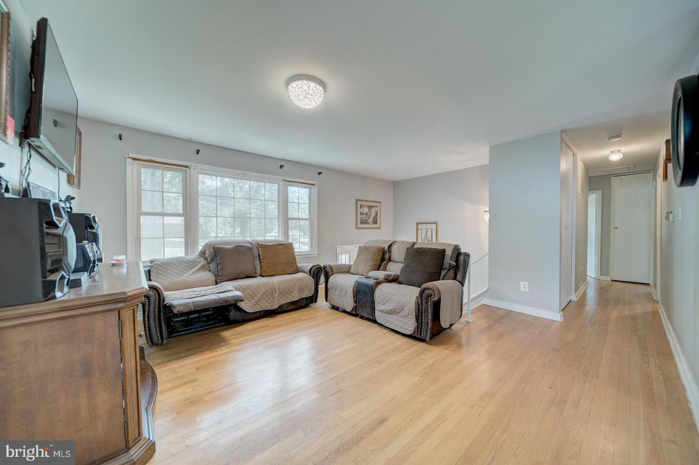 1011 FICKLEN RD, FREDERICKSBURG, Virginia 22405, 6 Bedrooms Bedrooms, ,2 BathroomsBathrooms,Residential,For sale,1011 FICKLEN RD,VAST2041224 MLS # VAST2041224