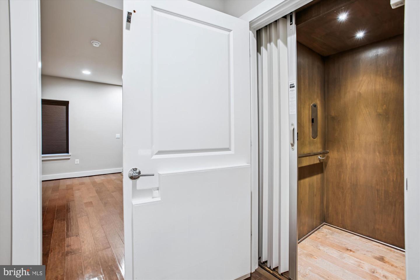 7770 BELVALE DR, ALEXANDRIA, Virginia 22315, 3 Bedrooms Bedrooms, ,2 BathroomsBathrooms,Residential,For sale,7770 BELVALE DR,VAFX2258478 MLS # VAFX2258478