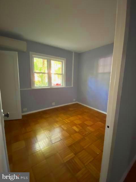3325 VALLEY DR, ALEXANDRIA, Virginia 22302, 2 Bedrooms Bedrooms, ,1 BathroomBathrooms,Residential,For sale,3325 VALLEY DR,VAAX2048080 MLS # VAAX2048080
