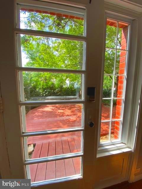 3325 VALLEY DR, ALEXANDRIA, Virginia 22302, 2 Bedrooms Bedrooms, ,1 BathroomBathrooms,Residential,For sale,3325 VALLEY DR,VAAX2048080 MLS # VAAX2048080
