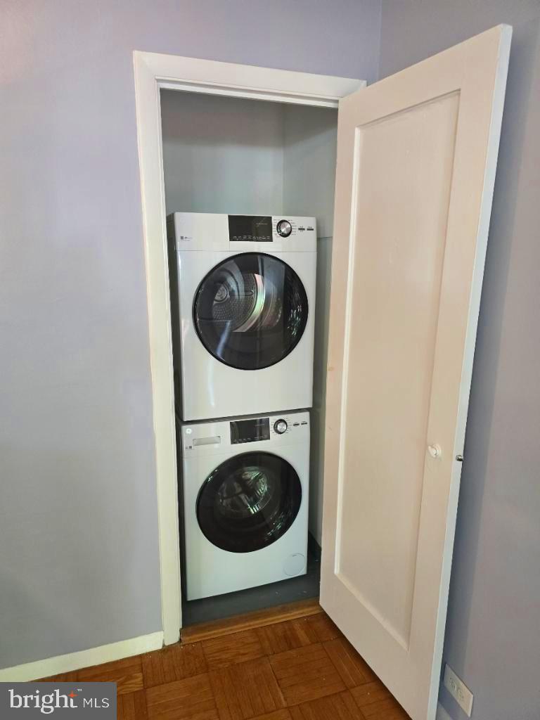 3325 VALLEY DR, ALEXANDRIA, Virginia 22302, 2 Bedrooms Bedrooms, ,1 BathroomBathrooms,Residential,For sale,3325 VALLEY DR,VAAX2048080 MLS # VAAX2048080