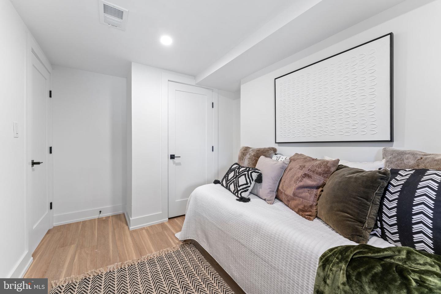 611 GALLATIN ST NW, WASHINGTON, District Of Columbia 20011, 5 Bedrooms Bedrooms, ,3 BathroomsBathrooms,Residential,For sale,611 GALLATIN ST NW,DCDC2213154 MLS # DCDC2213154