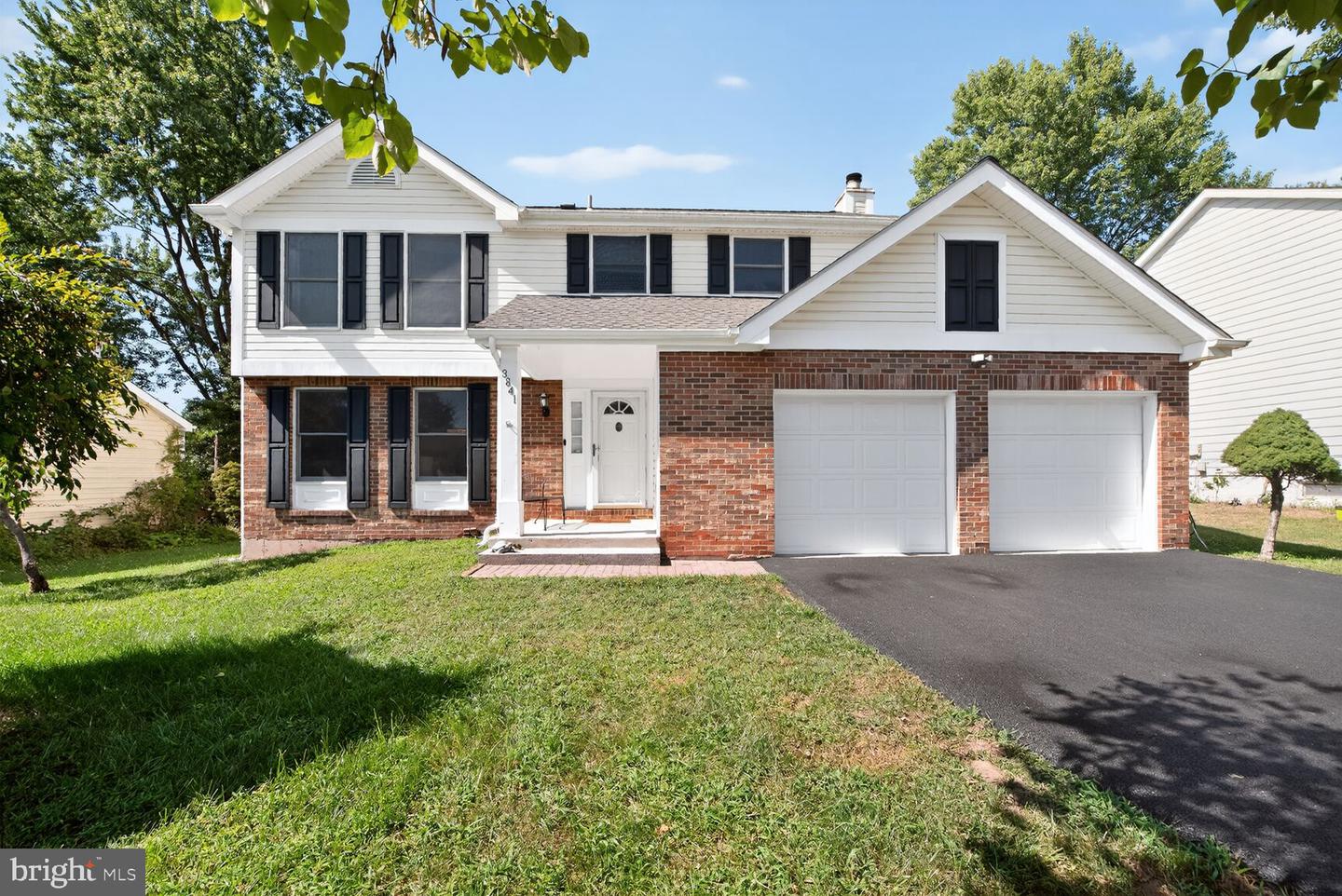 3841 BEECH DOWN DR, CHANTILLY, Virginia 20151, 4 Bedrooms Bedrooms, ,3 BathroomsBathrooms,Residential,For sale,3841 BEECH DOWN DR,VAFX2258868 MLS # VAFX2258868