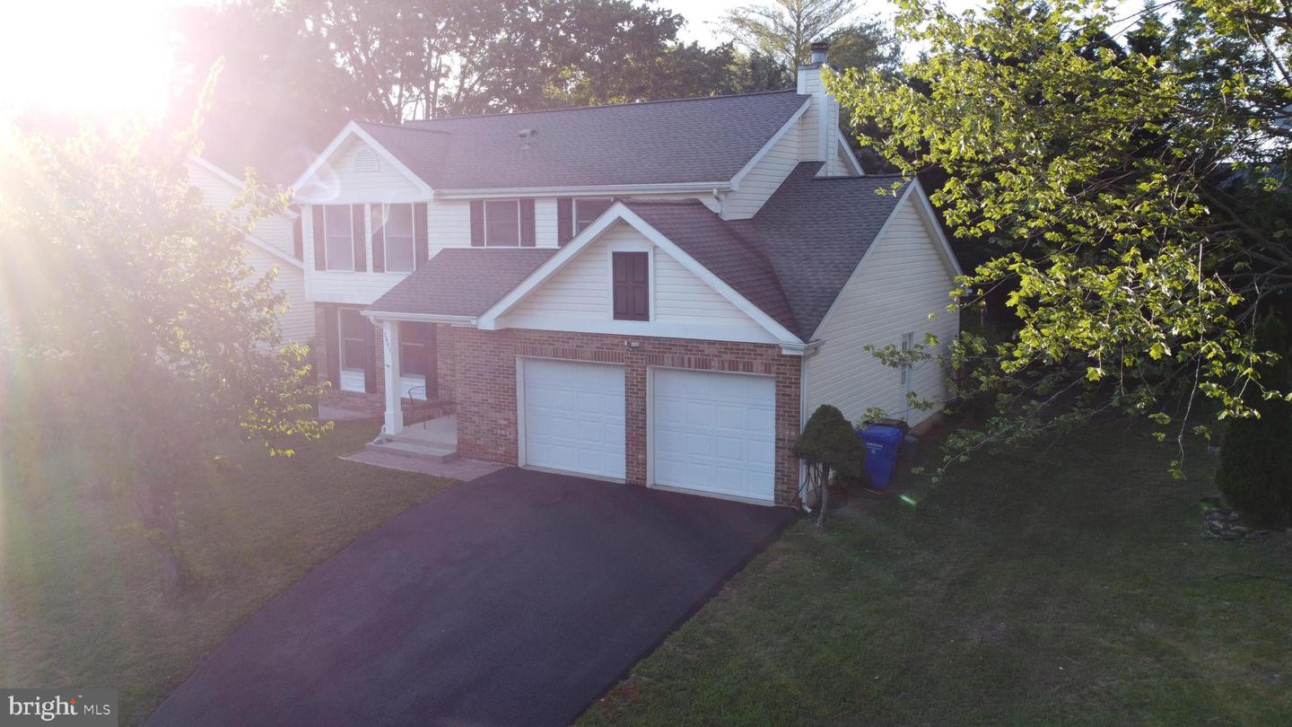 3841 BEECH DOWN DR, CHANTILLY, Virginia 20151, 4 Bedrooms Bedrooms, ,3 BathroomsBathrooms,Residential,For sale,3841 BEECH DOWN DR,VAFX2258868 MLS # VAFX2258868