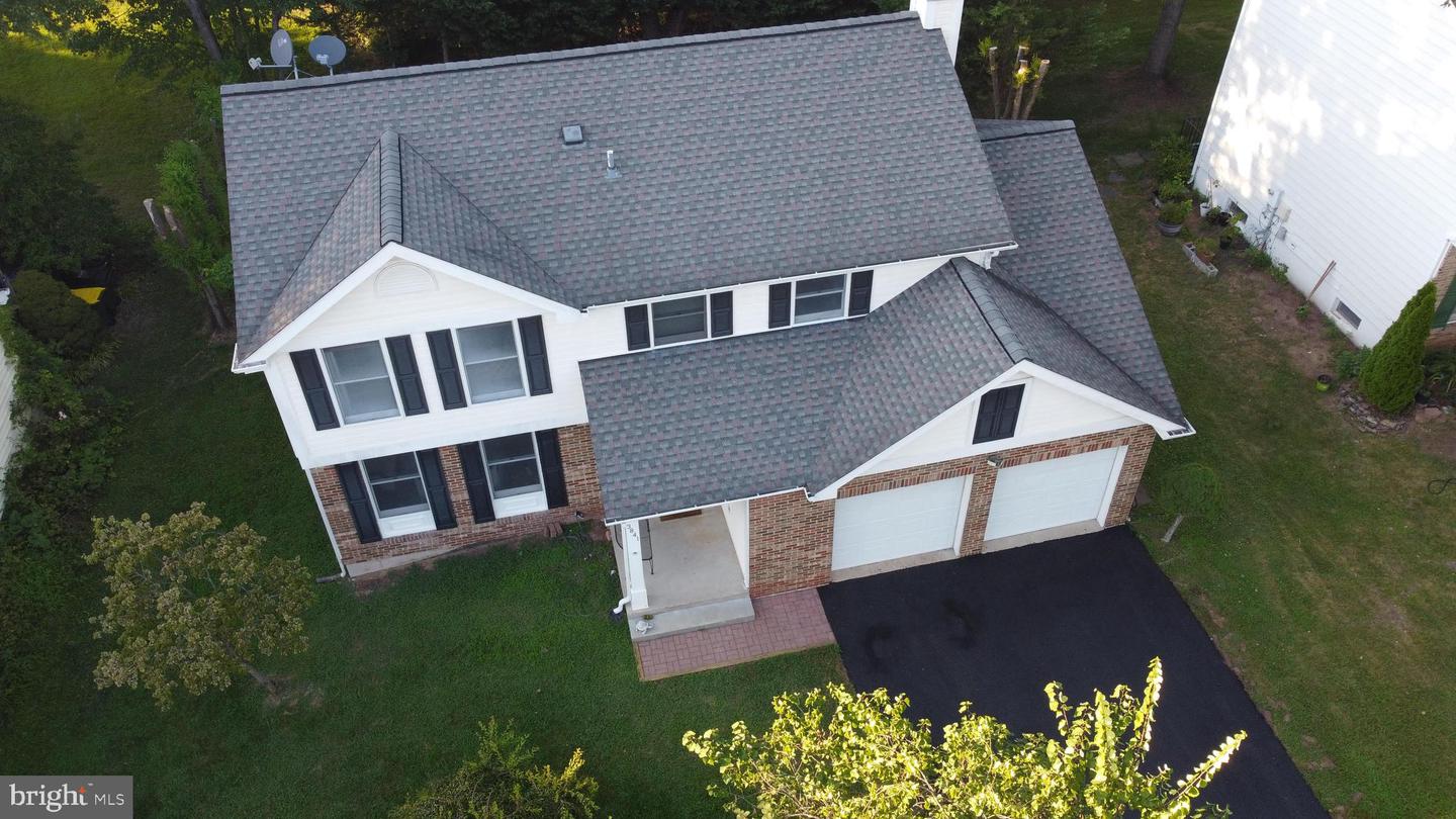 3841 BEECH DOWN DR, CHANTILLY, Virginia 20151, 4 Bedrooms Bedrooms, ,3 BathroomsBathrooms,Residential,For sale,3841 BEECH DOWN DR,VAFX2258868 MLS # VAFX2258868
