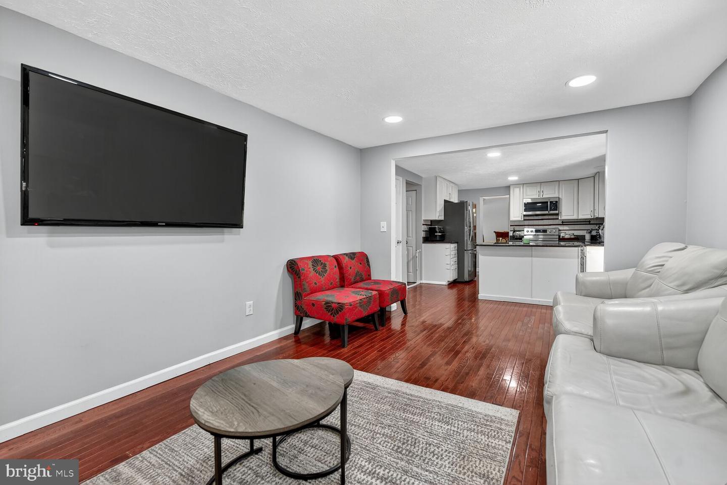3841 BEECH DOWN DR, CHANTILLY, Virginia 20151, 4 Bedrooms Bedrooms, ,3 BathroomsBathrooms,Residential,For sale,3841 BEECH DOWN DR,VAFX2258868 MLS # VAFX2258868