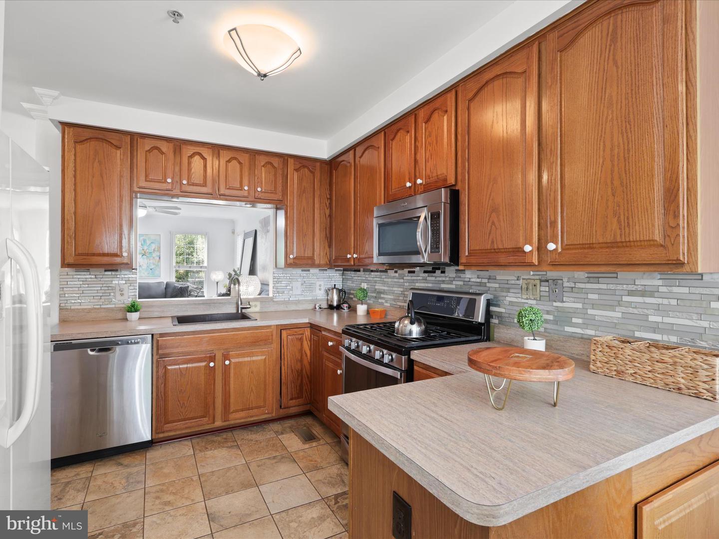 8846 ASHGROVE HOUSE LN #101, VIENNA, Virginia 22182, 2 Bedrooms Bedrooms, ,2 BathroomsBathrooms,Residential,For sale,8846 ASHGROVE HOUSE LN #101,VAFX2259304 MLS # VAFX2259304