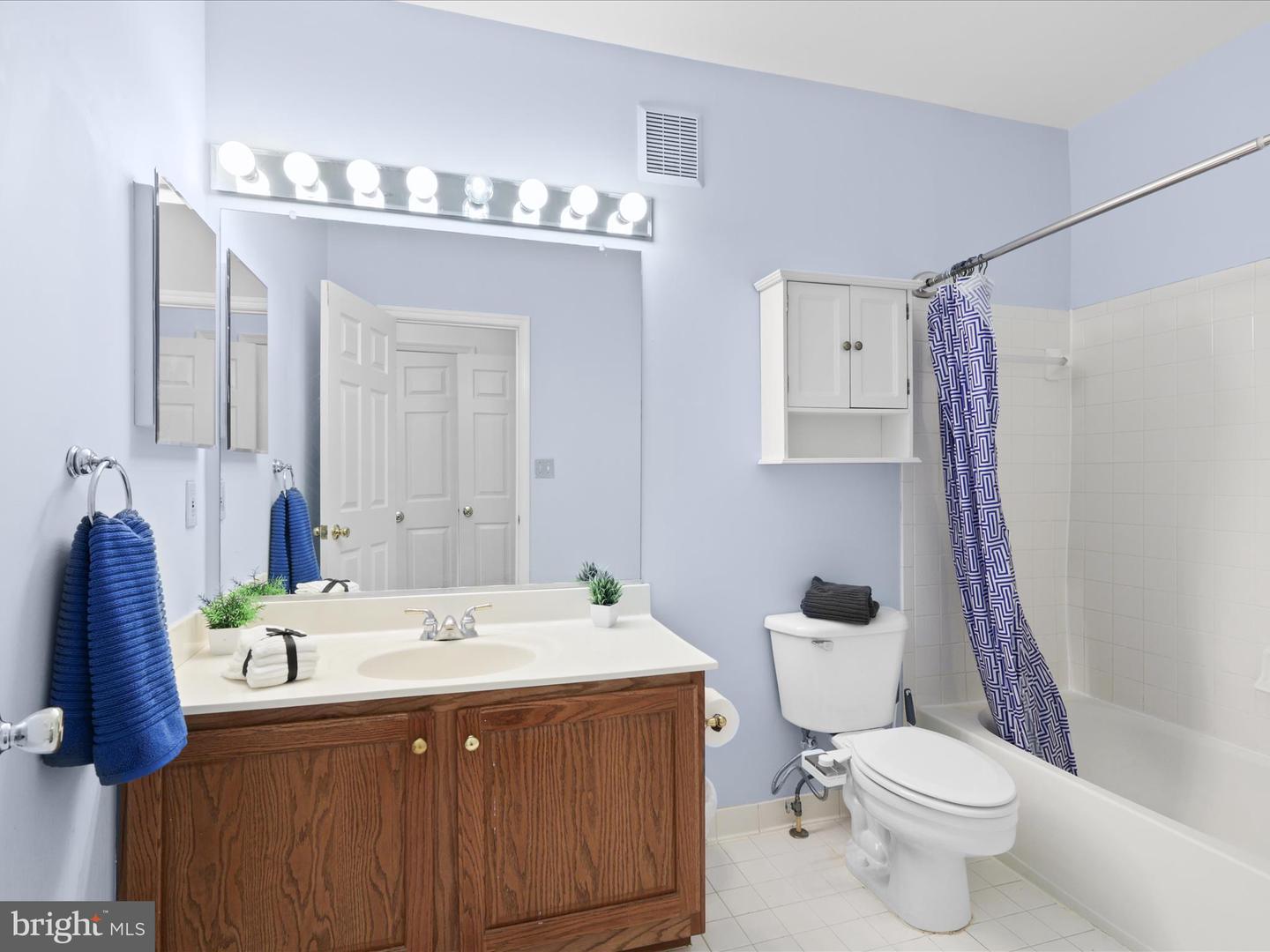 8846 ASHGROVE HOUSE LN #101, VIENNA, Virginia 22182, 2 Bedrooms Bedrooms, ,2 BathroomsBathrooms,Residential,For sale,8846 ASHGROVE HOUSE LN #101,VAFX2259304 MLS # VAFX2259304