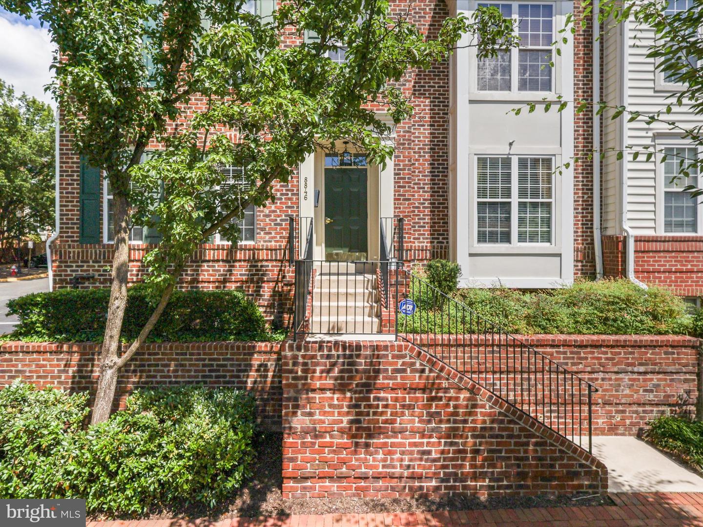 8846 ASHGROVE HOUSE LN #101, VIENNA, Virginia 22182, 2 Bedrooms Bedrooms, ,2 BathroomsBathrooms,Residential,For sale,8846 ASHGROVE HOUSE LN #101,VAFX2259304 MLS # VAFX2259304