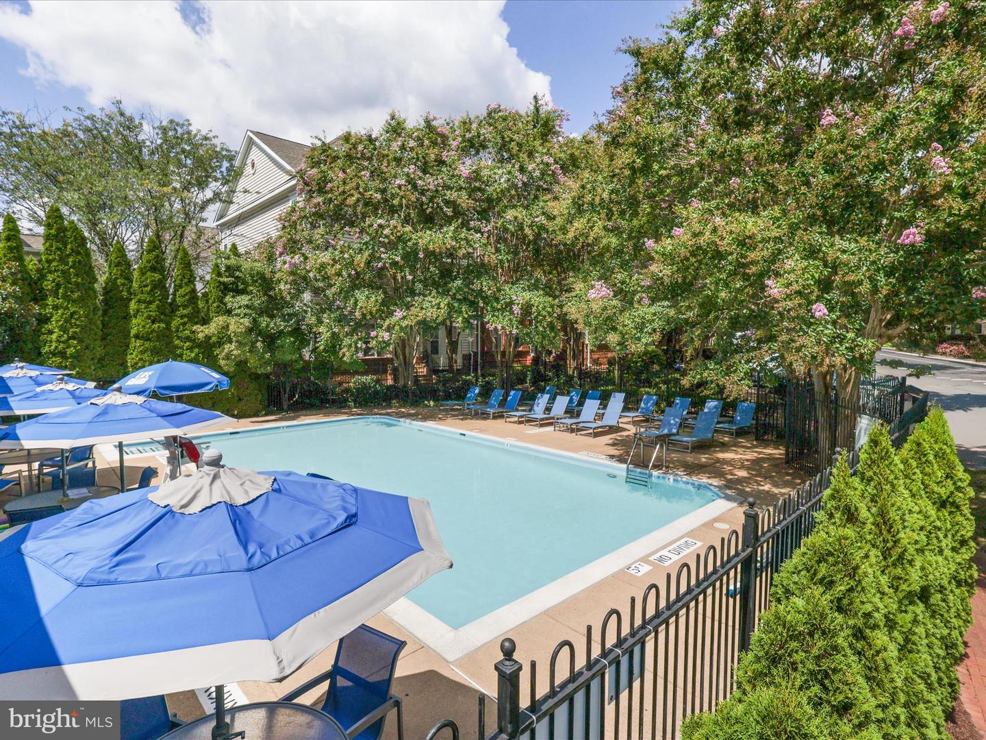 8846 ASHGROVE HOUSE LN #101, VIENNA, Virginia 22182, 2 Bedrooms Bedrooms, ,2 BathroomsBathrooms,Residential,For sale,8846 ASHGROVE HOUSE LN #101,VAFX2259304 MLS # VAFX2259304
