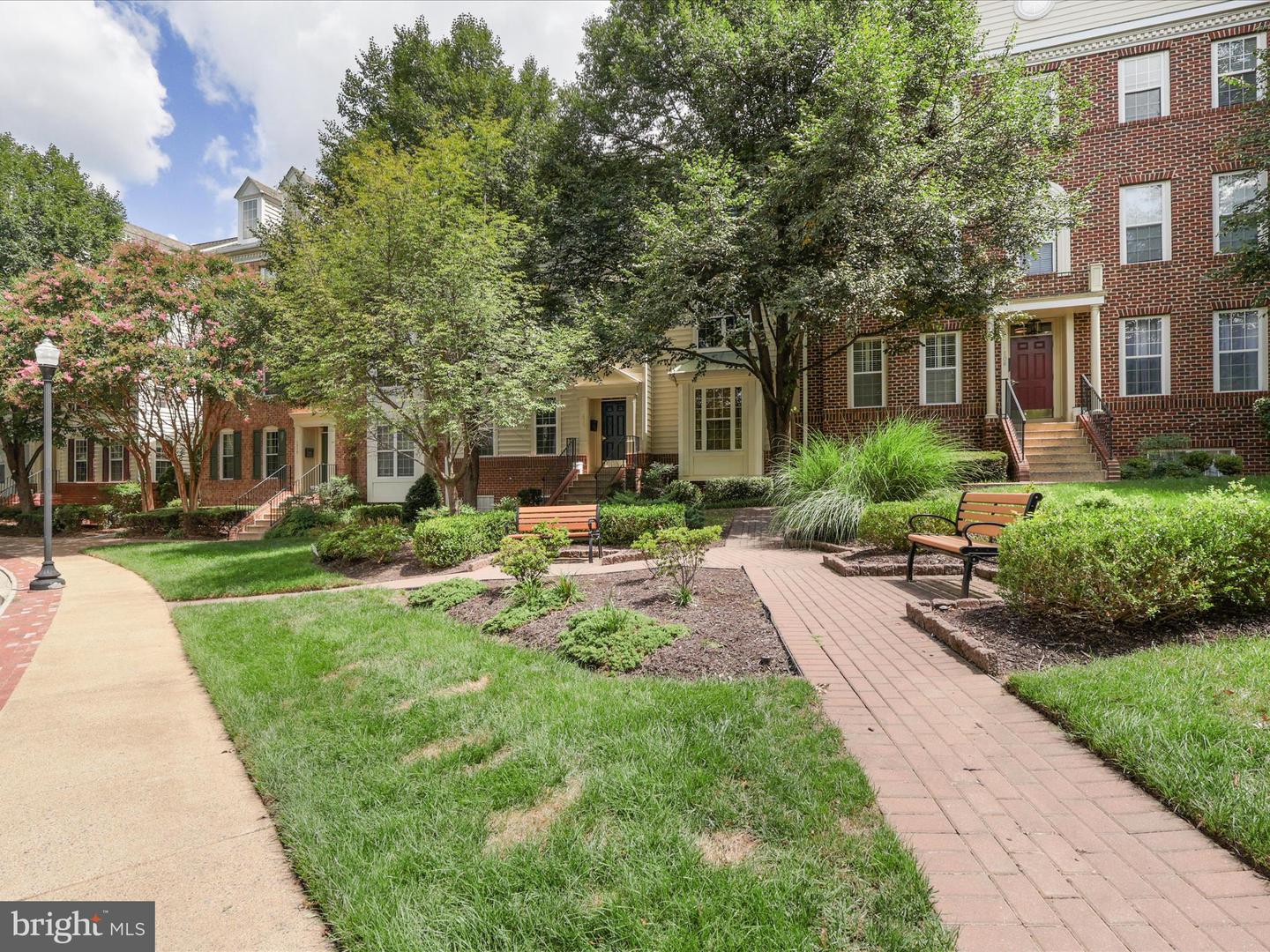 8846 ASHGROVE HOUSE LN #101, VIENNA, Virginia 22182, 2 Bedrooms Bedrooms, ,2 BathroomsBathrooms,Residential,For sale,8846 ASHGROVE HOUSE LN #101,VAFX2259304 MLS # VAFX2259304