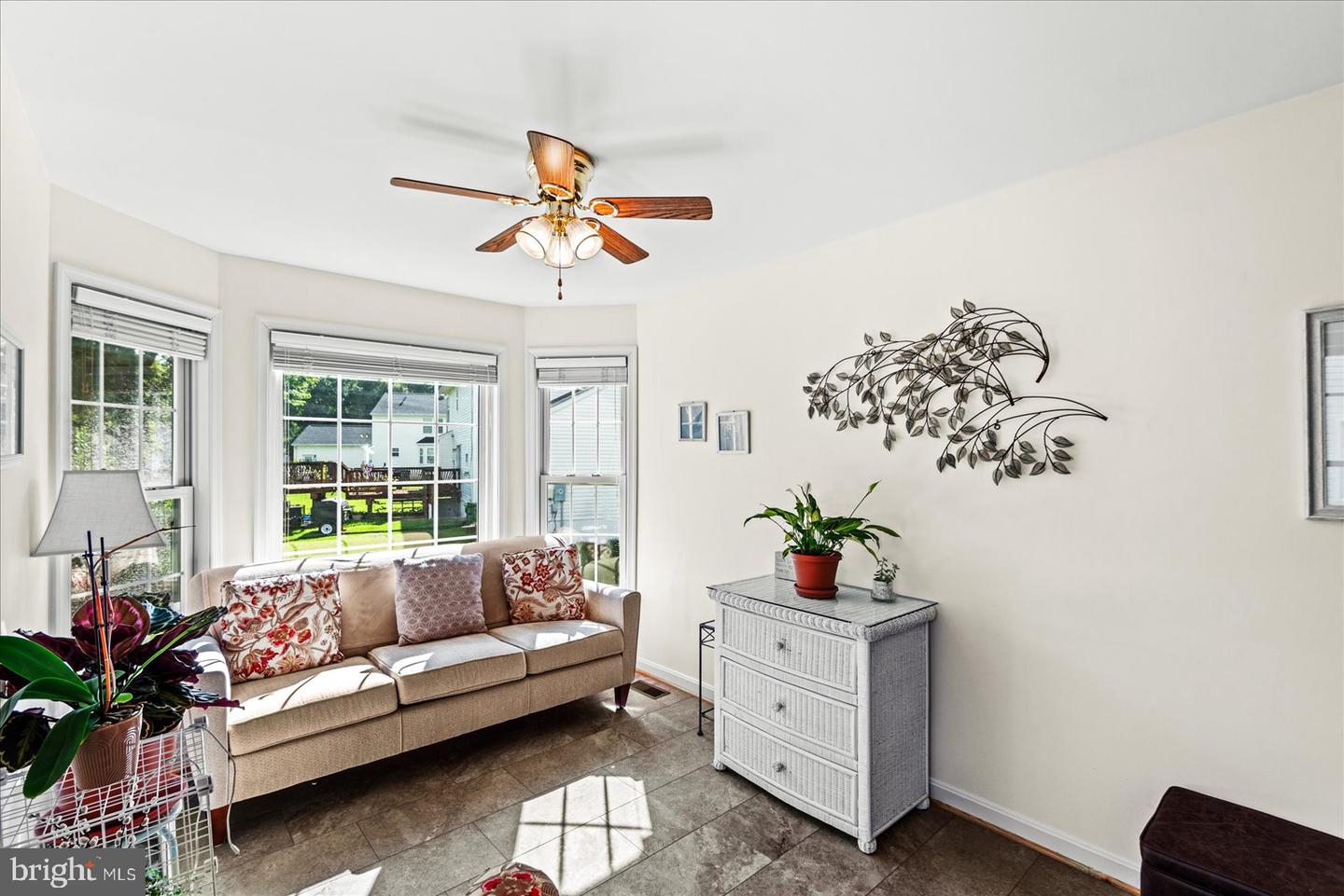 10415 KINGS COVE CT, SPOTSYLVANIA, Virginia 22553, 3 Bedrooms Bedrooms, 9 Rooms Rooms,2 BathroomsBathrooms,Residential,For sale,10415 KINGS COVE CT,VASP2035224 MLS # VASP2035224