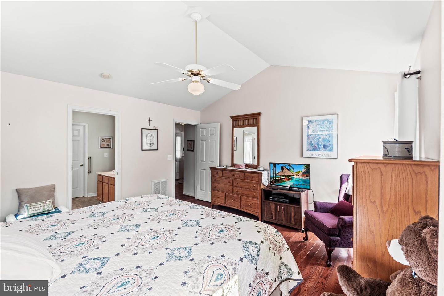 10415 KINGS COVE CT, SPOTSYLVANIA, Virginia 22553, 3 Bedrooms Bedrooms, 9 Rooms Rooms,2 BathroomsBathrooms,Residential,For sale,10415 KINGS COVE CT,VASP2035224 MLS # VASP2035224