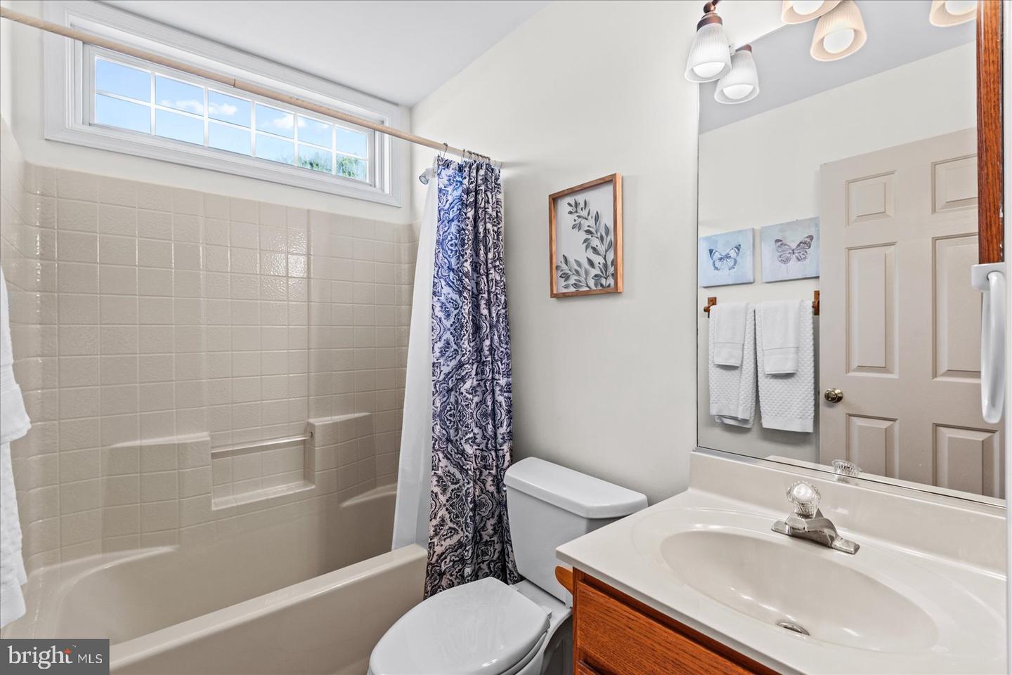 10415 KINGS COVE CT, SPOTSYLVANIA, Virginia 22553, 3 Bedrooms Bedrooms, 9 Rooms Rooms,2 BathroomsBathrooms,Residential,For sale,10415 KINGS COVE CT,VASP2035224 MLS # VASP2035224