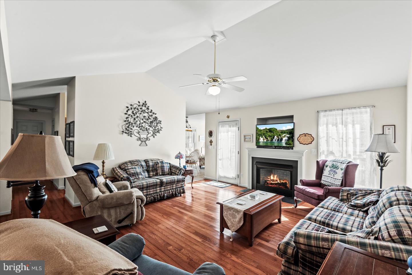 10415 KINGS COVE CT, SPOTSYLVANIA, Virginia 22553, 3 Bedrooms Bedrooms, 9 Rooms Rooms,2 BathroomsBathrooms,Residential,For sale,10415 KINGS COVE CT,VASP2035224 MLS # VASP2035224