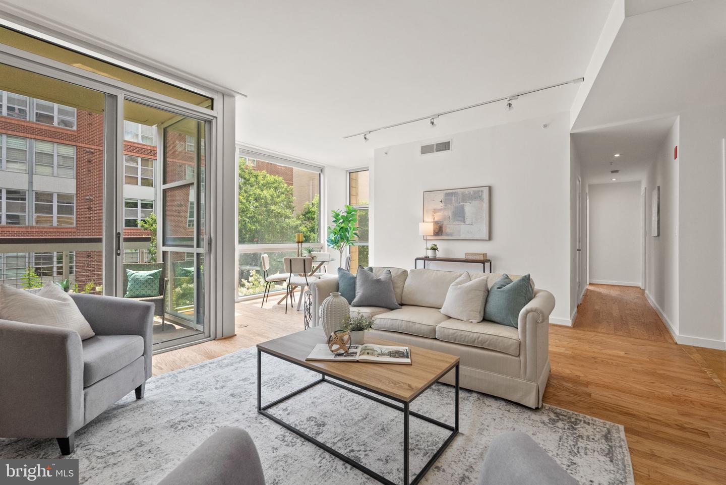 1300 13TH ST NW #408, WASHINGTON, District Of Columbia 20005, 2 Bedrooms Bedrooms, ,2 BathroomsBathrooms,Residential,For sale,1300 13TH ST NW #408,DCDC2213746 MLS # DCDC2213746