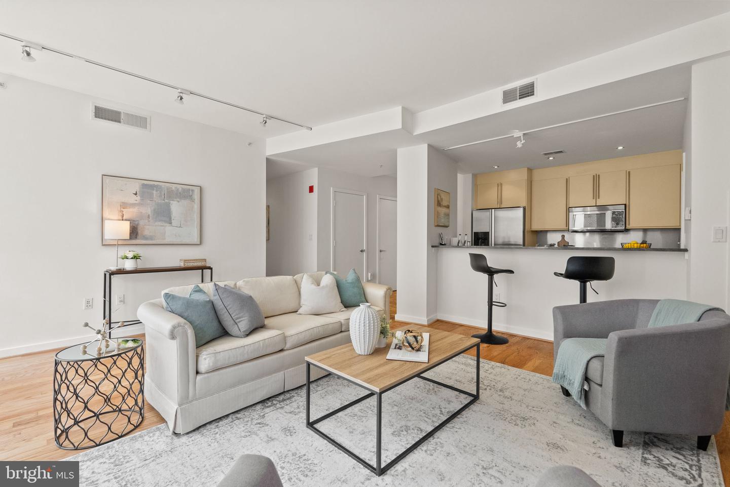 1300 13TH ST NW #408, WASHINGTON, District Of Columbia 20005, 2 Bedrooms Bedrooms, ,2 BathroomsBathrooms,Residential,For sale,1300 13TH ST NW #408,DCDC2213746 MLS # DCDC2213746