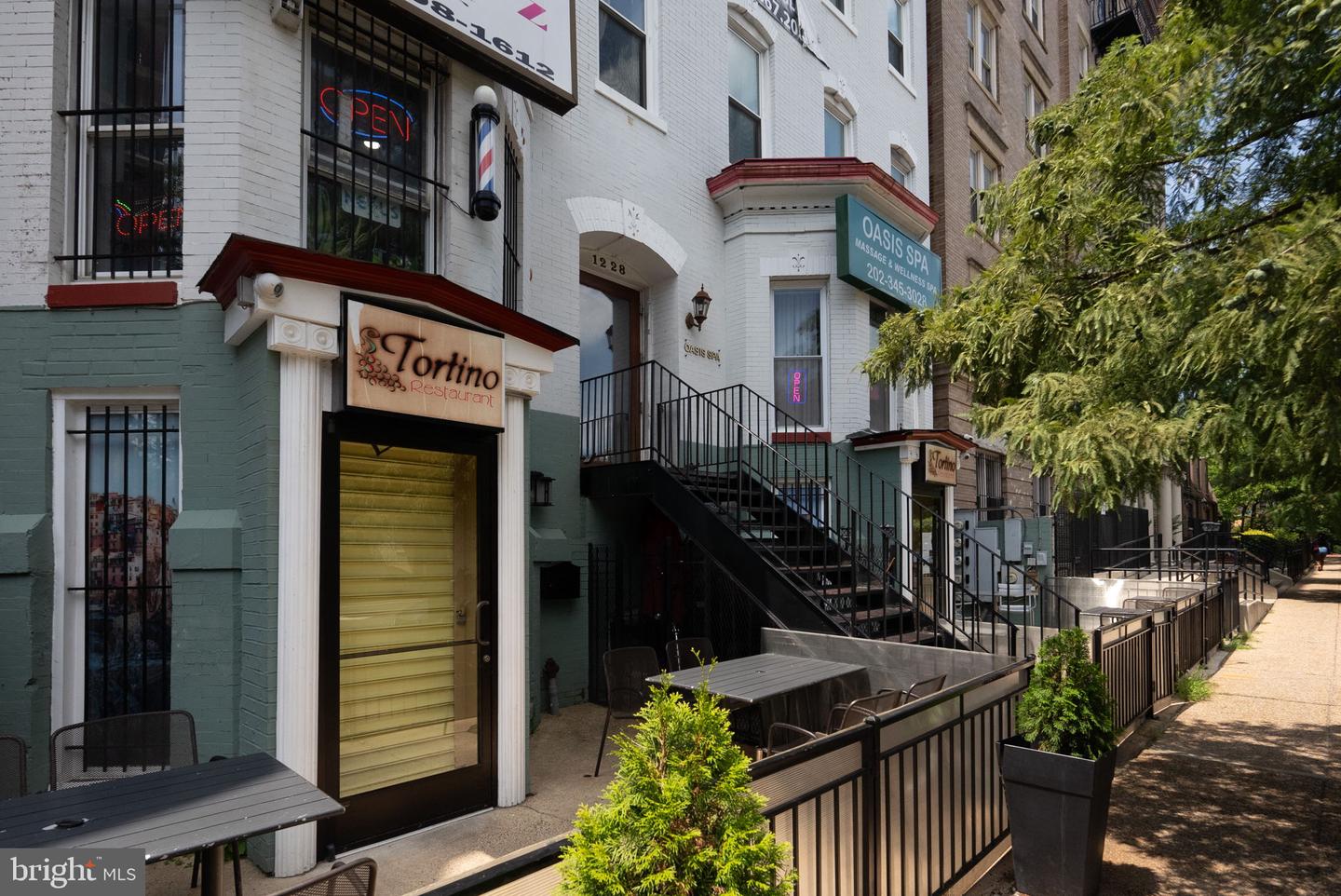 1300 13TH ST NW #408, WASHINGTON, District Of Columbia 20005, 2 Bedrooms Bedrooms, ,2 BathroomsBathrooms,Residential,For sale,1300 13TH ST NW #408,DCDC2213746 MLS # DCDC2213746