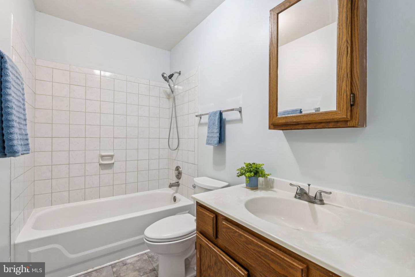 7192 SUNRISE CT, WARRENTON, Virginia 20187, 3 Bedrooms Bedrooms, ,2 BathroomsBathrooms,Residential,For sale,7192 SUNRISE CT,VAFQ2017836 MLS # VAFQ2017836