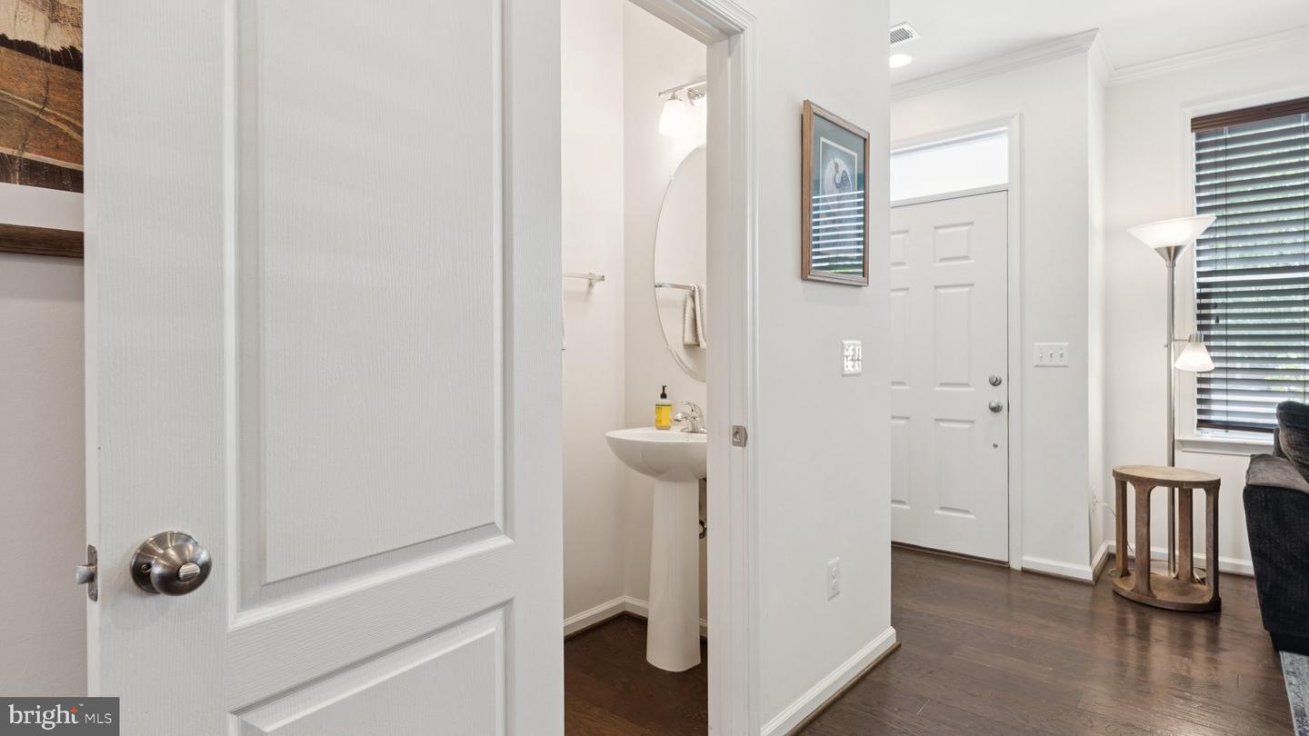 8936 CENTER ST, MANASSAS, Virginia 20110, 3 Bedrooms Bedrooms, ,2 BathroomsBathrooms,Residential,For sale,8936 CENTER ST,VAMN2009150 MLS # VAMN2009150