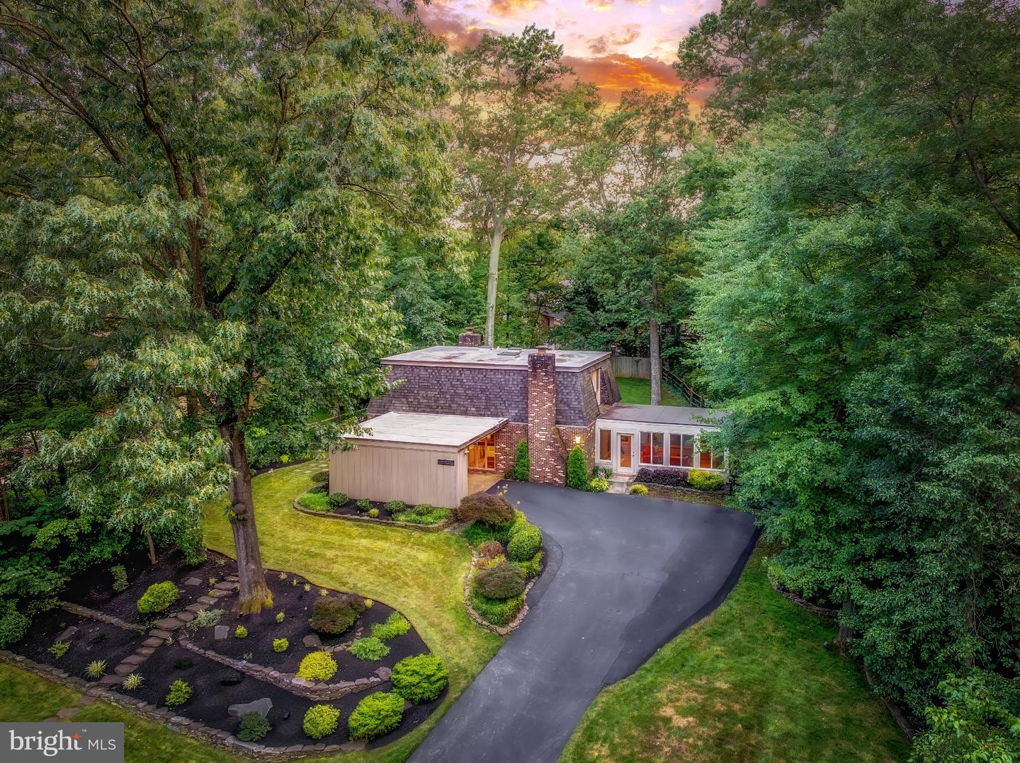 11205 WEDGE DR, RESTON, Virginia 20190, 4 Bedrooms Bedrooms, 8 Rooms Rooms,3 BathroomsBathrooms,Residential,For sale,11205 WEDGE DR,VAFX2259868 MLS # VAFX2259868