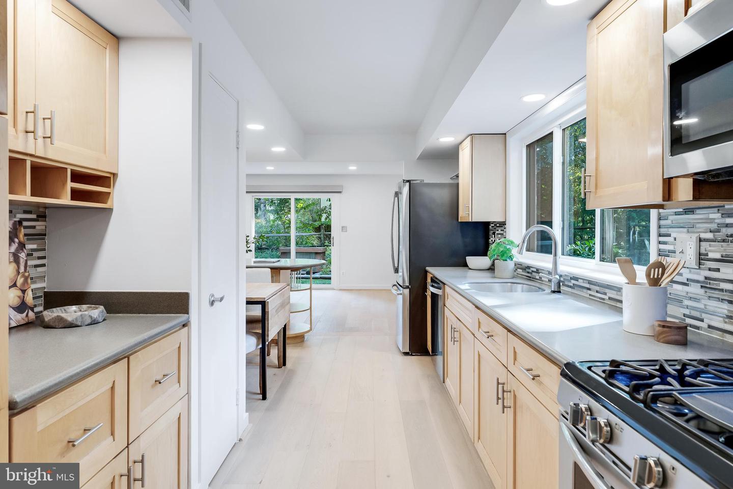 11205 WEDGE DR, RESTON, Virginia 20190, 4 Bedrooms Bedrooms, 8 Rooms Rooms,3 BathroomsBathrooms,Residential,For sale,11205 WEDGE DR,VAFX2259868 MLS # VAFX2259868