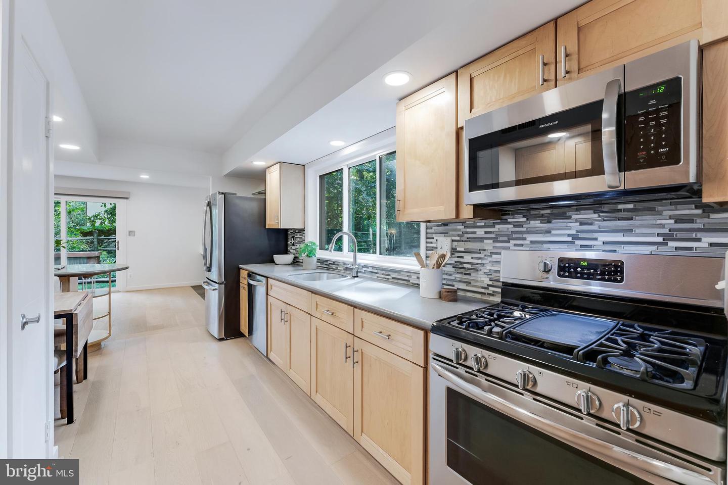 11205 WEDGE DR, RESTON, Virginia 20190, 4 Bedrooms Bedrooms, 8 Rooms Rooms,3 BathroomsBathrooms,Residential,For sale,11205 WEDGE DR,VAFX2259868 MLS # VAFX2259868