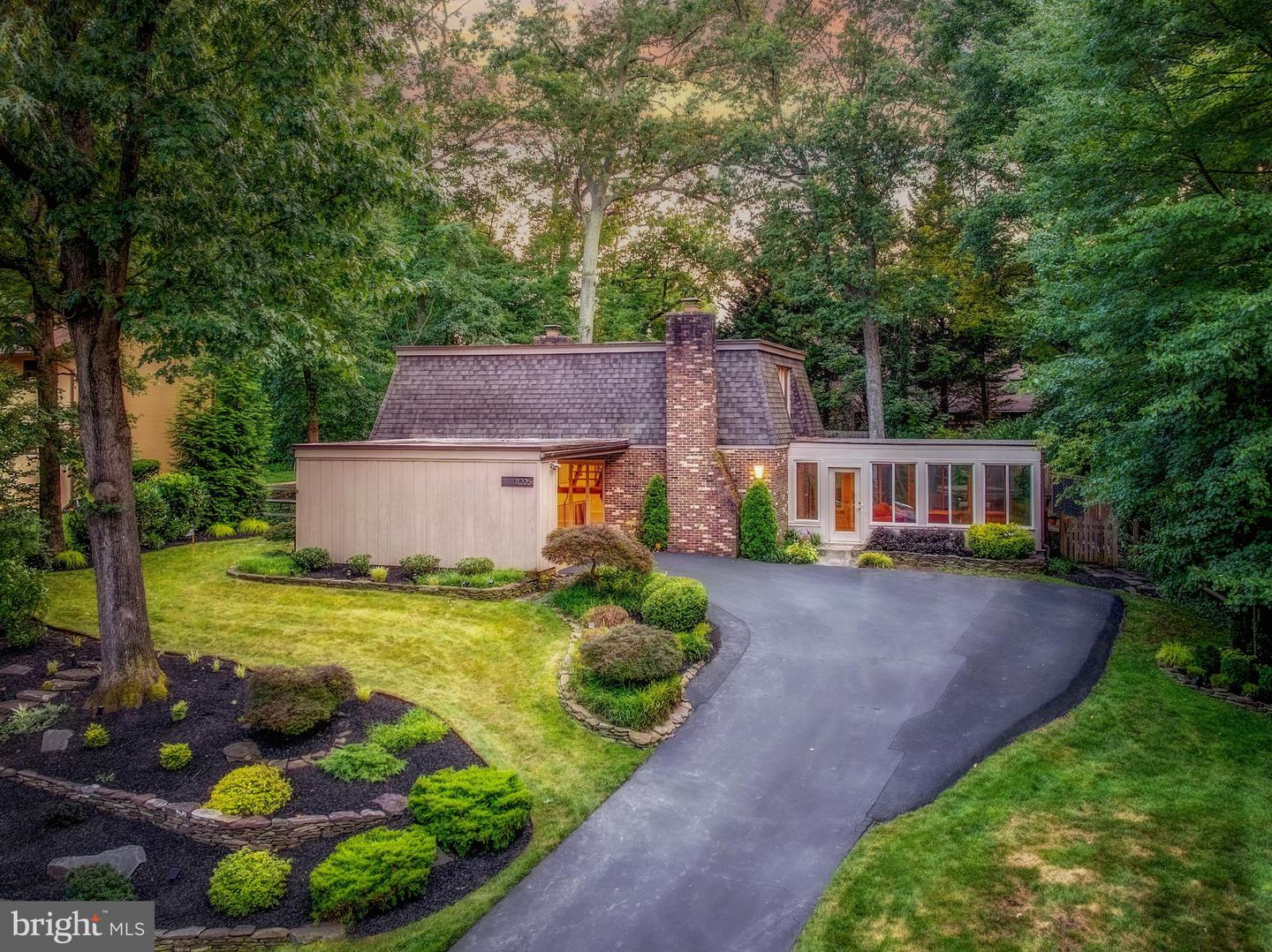 11205 WEDGE DR, RESTON, Virginia 20190, 4 Bedrooms Bedrooms, 8 Rooms Rooms,3 BathroomsBathrooms,Residential,For sale,11205 WEDGE DR,VAFX2259868 MLS # VAFX2259868