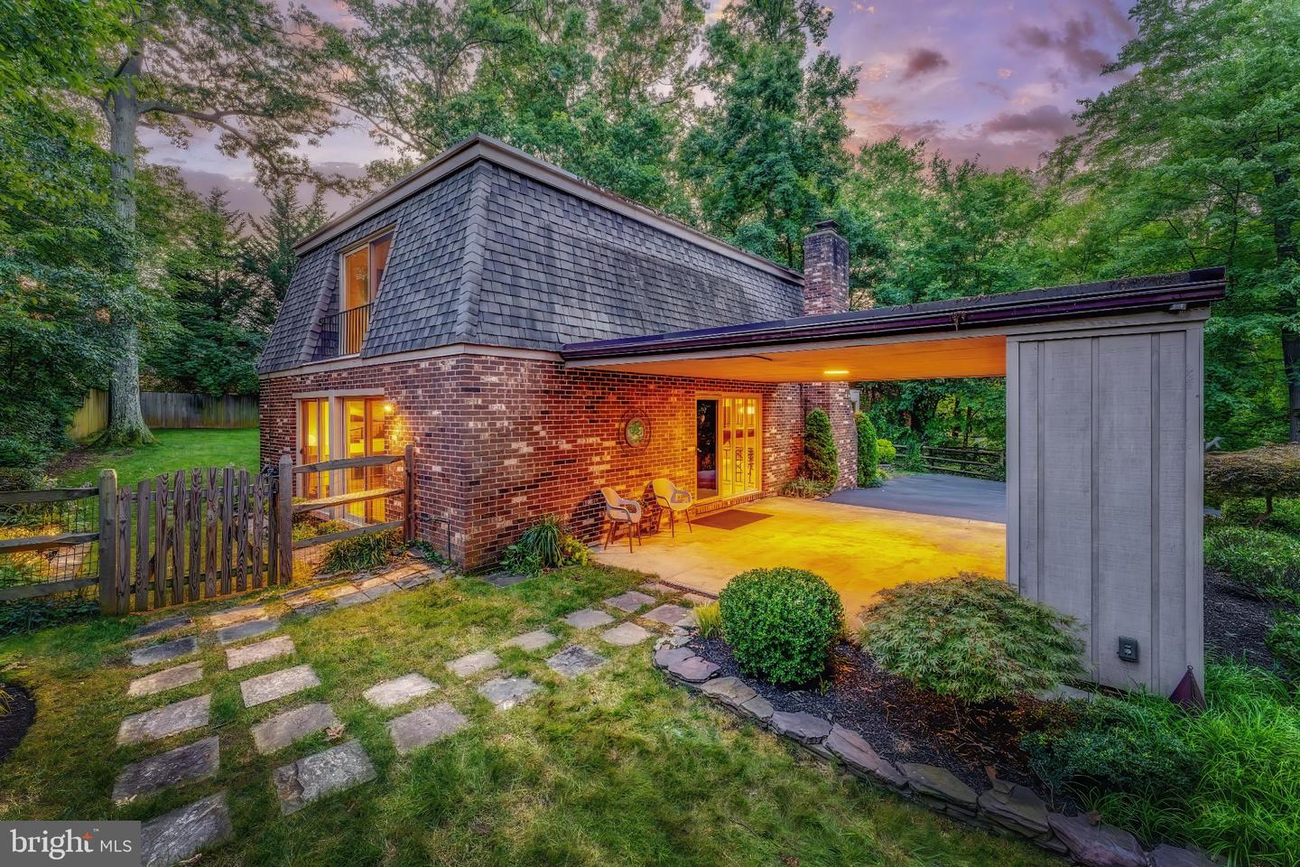11205 WEDGE DR, RESTON, Virginia 20190, 4 Bedrooms Bedrooms, 8 Rooms Rooms,3 BathroomsBathrooms,Residential,For sale,11205 WEDGE DR,VAFX2259868 MLS # VAFX2259868